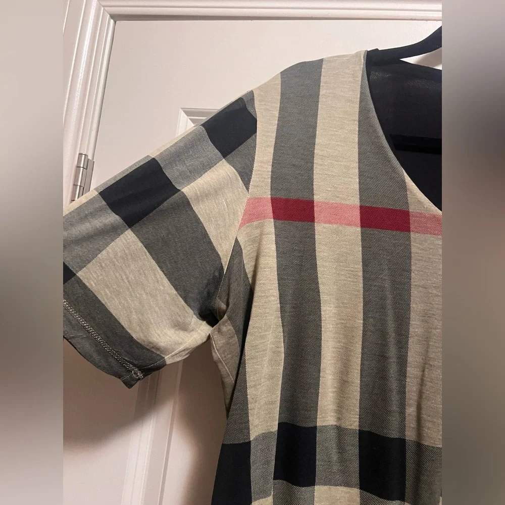 Authentic Burberry Nova Check Reversible Tshirt- L/XL - Picture 8 of 14